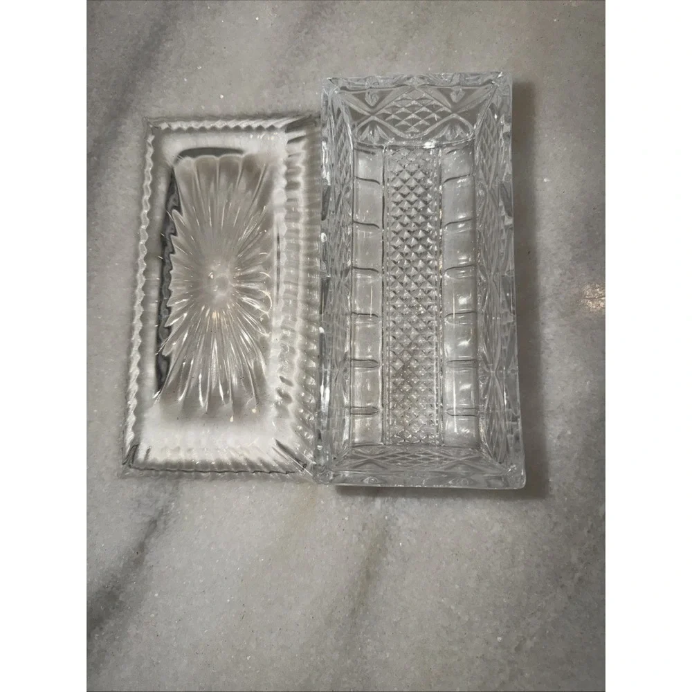Vintage Godinger Covered Butter Dish Pressed Glass Diamond Pattern 2.5 X 7 Es004